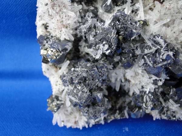 Mineralien & Heilsteine: Galena und Sphalerit auf Quarz-Matrix – Gebraucht aus Schinznach Bad von Demerald 1