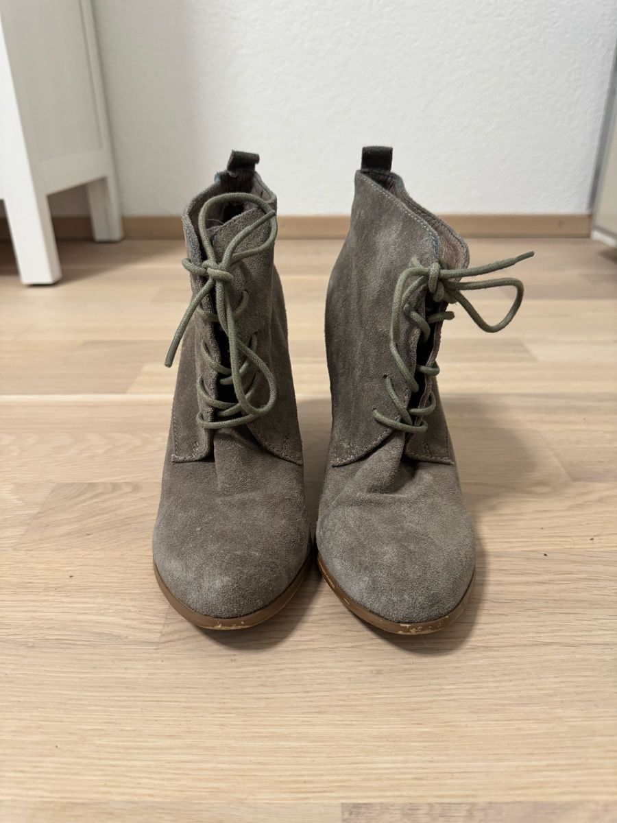 Scarpe da donna: Wildleder Stiefeletten mit vollem Absatz – Usato da Sulgen venduto da a_fonsi 1
