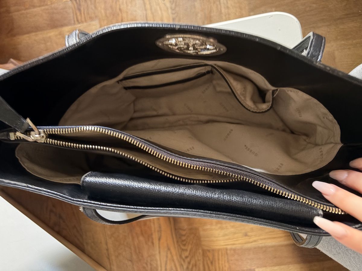 Borse da donna: Guess  Handtasche, Schultertasche – Usato da Basel venduto da ibs_5cql 4