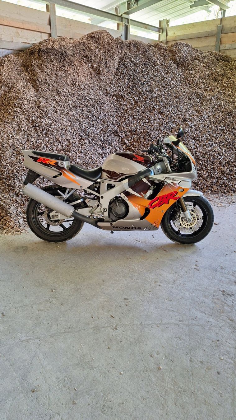 Honda Strasse: Honda CBR 900RR SC28 – Gebraucht aus Zwingen von lahonda11