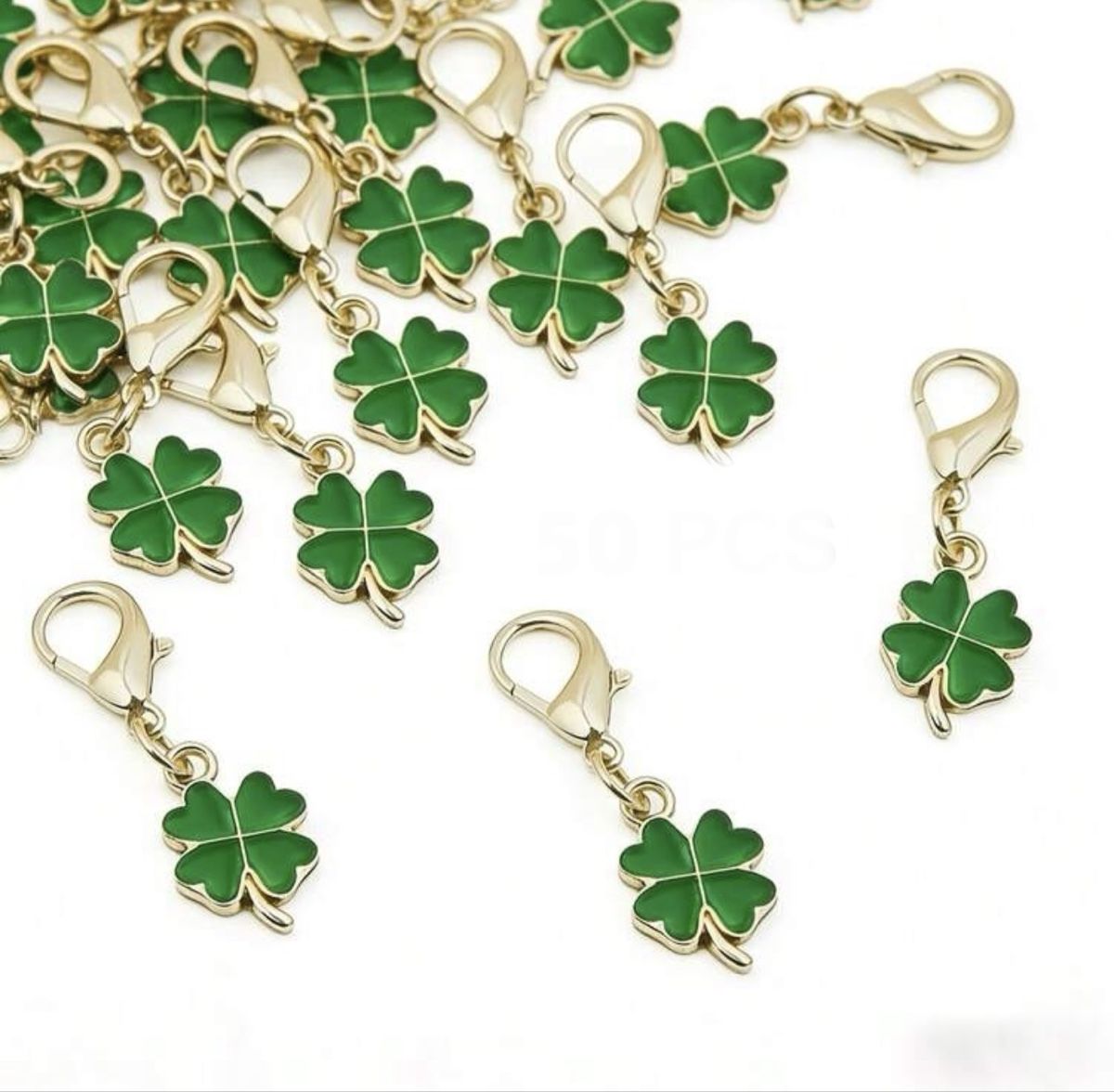 Sonstiger Schmuck: Lot de 50 pendentifs  – Neu und originalverpackt aus Châtel-St-Denis von Montclair_Swiss 1