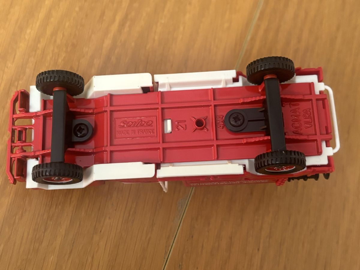 Solido Modellautos: 4x4 de pompier  – Neu (gemäss Beschreibung) aus Orbe von car_8grw 3