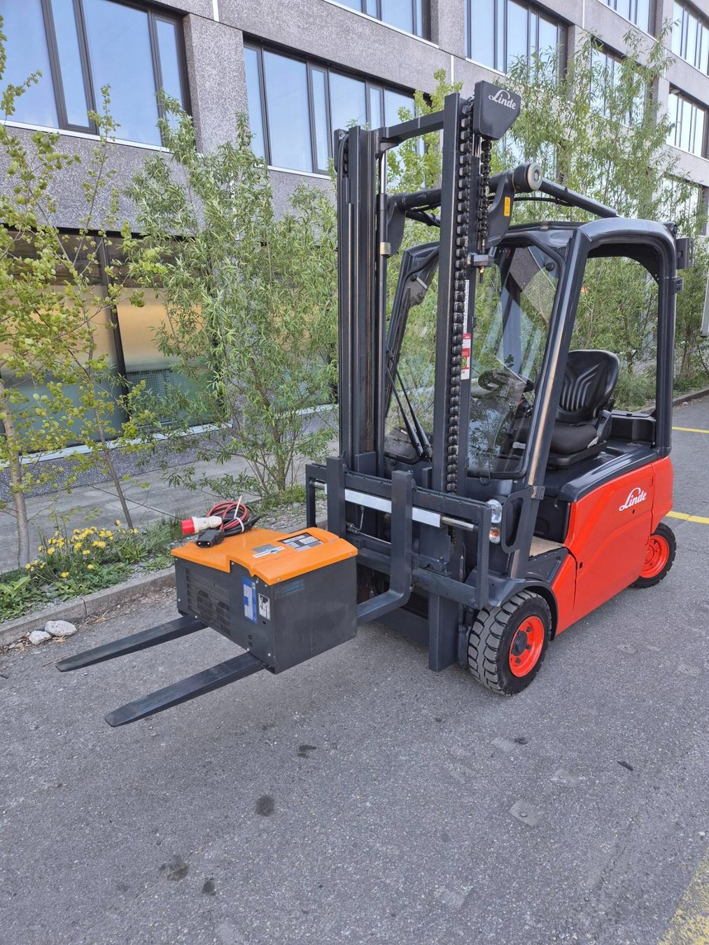 Linde Carrelli elevatori e a forche: Stapler Linde E16P -01 – Usato da Aarau venduto da LM-Handel