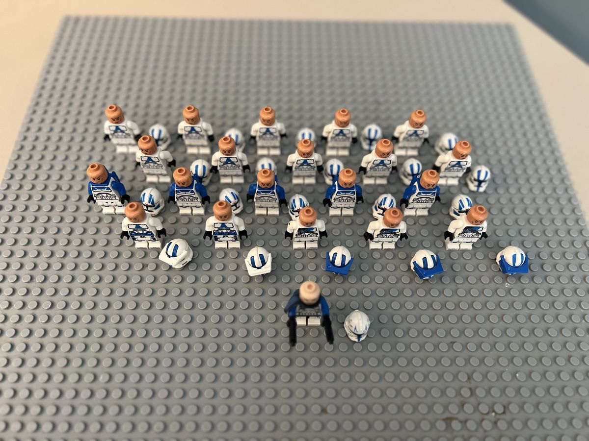 Star Wars Statuette: LEGO Star Wars 501st Clone Trooper Armee + Captain Rex – Usato da Zürich venduto da Quentin999 3