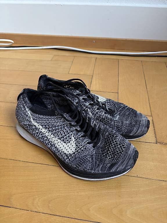 Nike Chaussures hommes: Nike Flyknit Racer – D'occasion à Zürich par ChrisCF