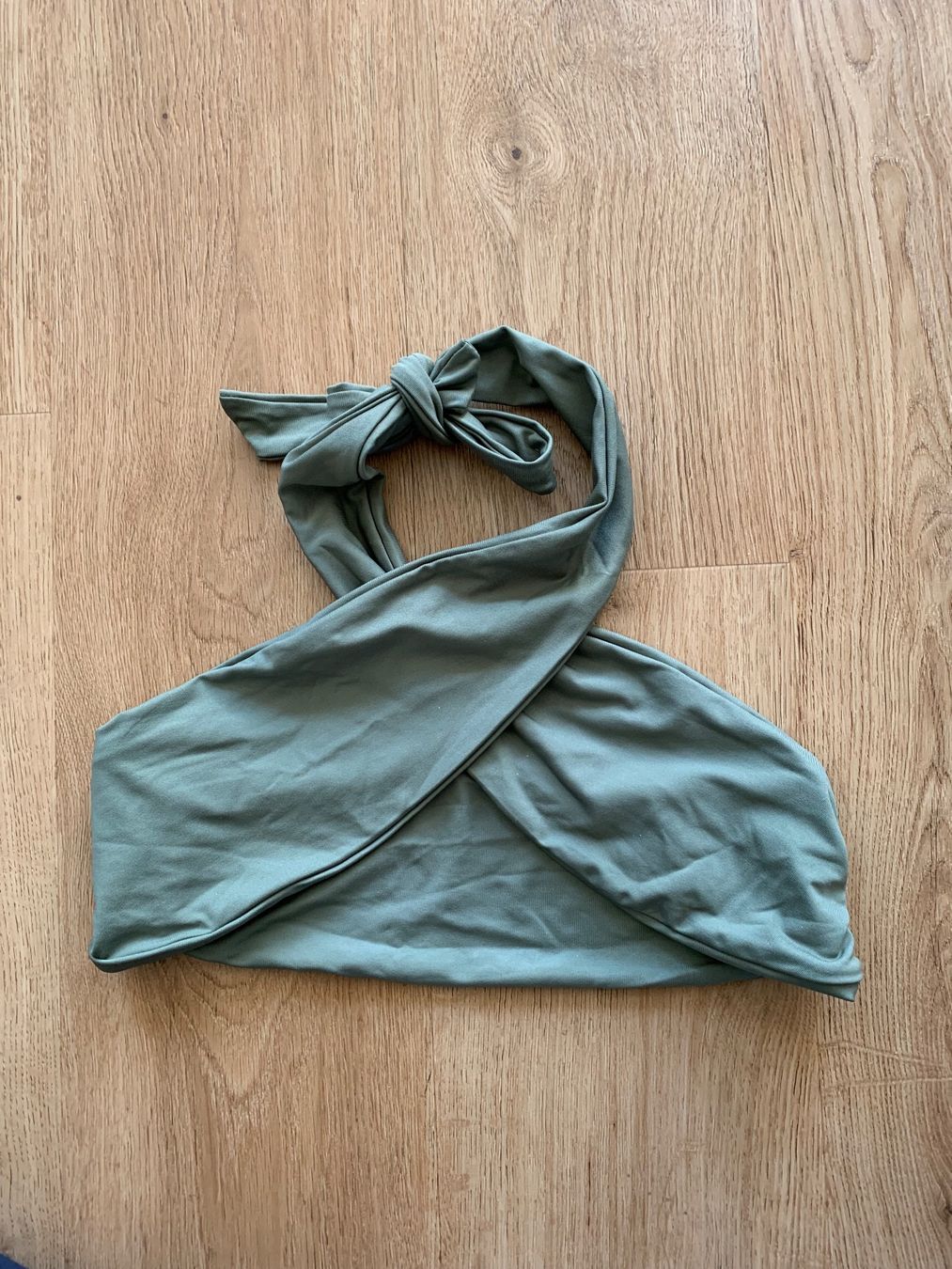 Maillots de bain & Bikinis: Haut maillot de bain vert kaki pull & bear – Neuf (Voir description) à Genève par rez_c6c6 1