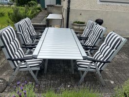Alu-Gartentisch 180/240 mit 6 Stühlen und Kissen