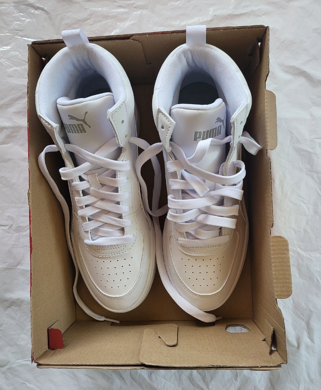 Puma Scarpe da uomo: Puma Caven Mid, blanches, taille 42.5, état  neuf – Nuovo (secondo la descrizione) da Niedergösgen venduto da Eva2410 8
