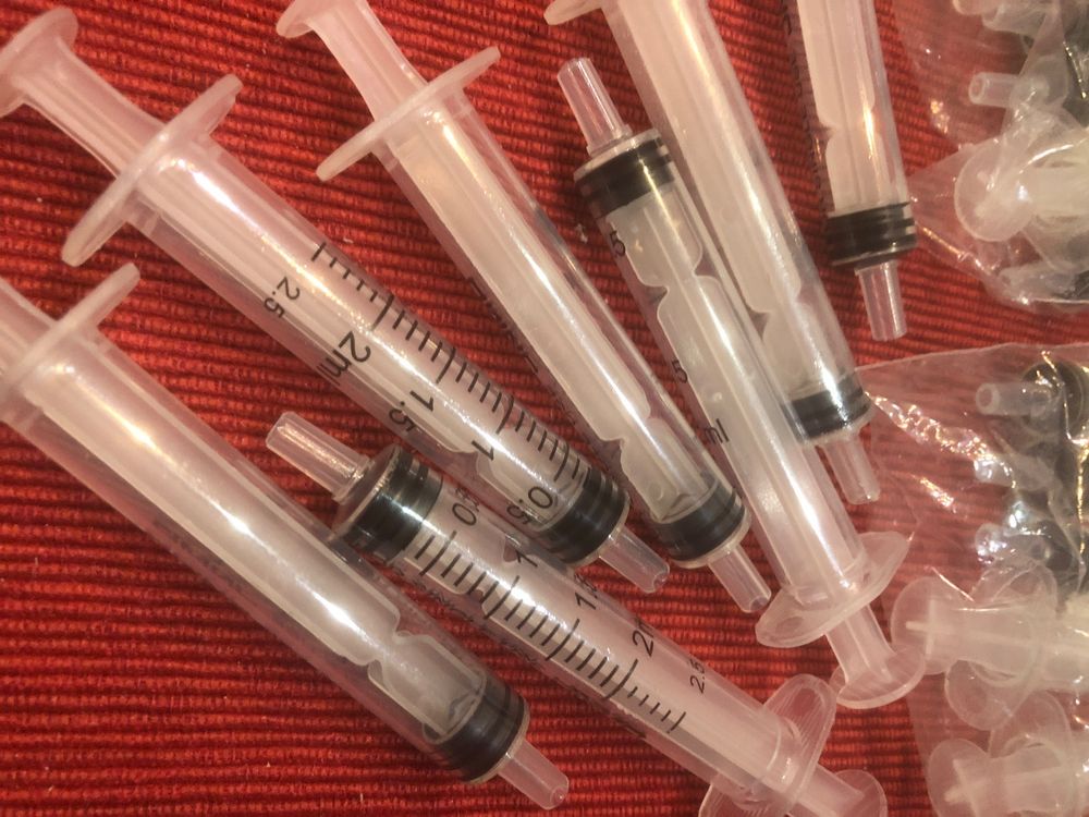 19x seringues pour art/liquide/epoxy Kaufen auf Ricardo