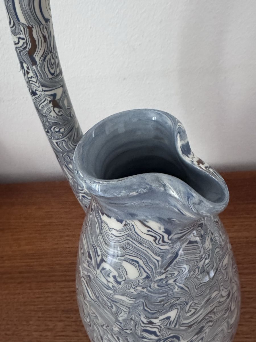 Caraffe: Pichet vintage en faïence de Roanne, circa 1950 – Usato da Vésenaz venduto da Angela.C3 8
