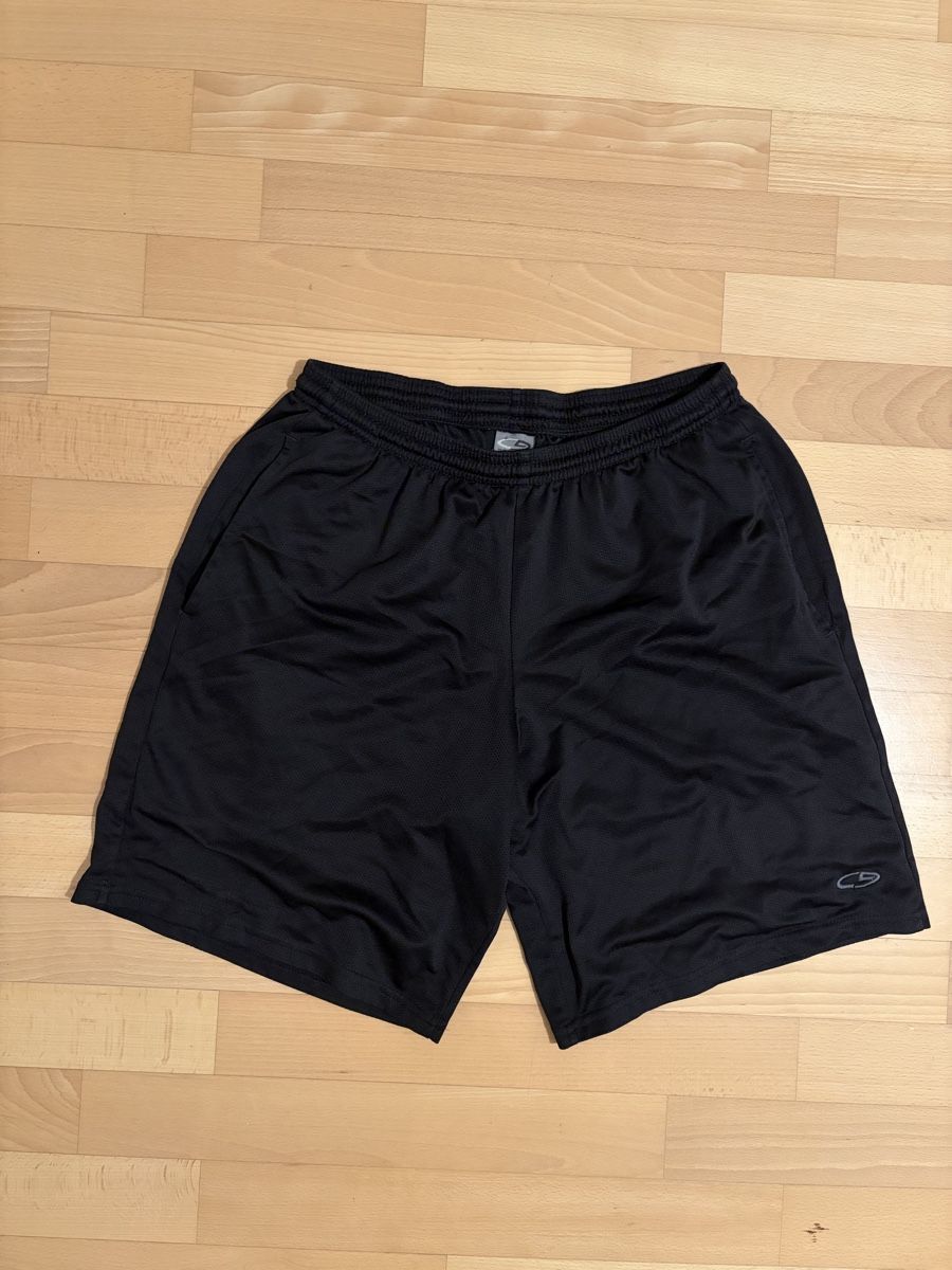 Champion Hosen: Champion Sporthose Grösse XL – Gebraucht aus St. Gallen von lukostef