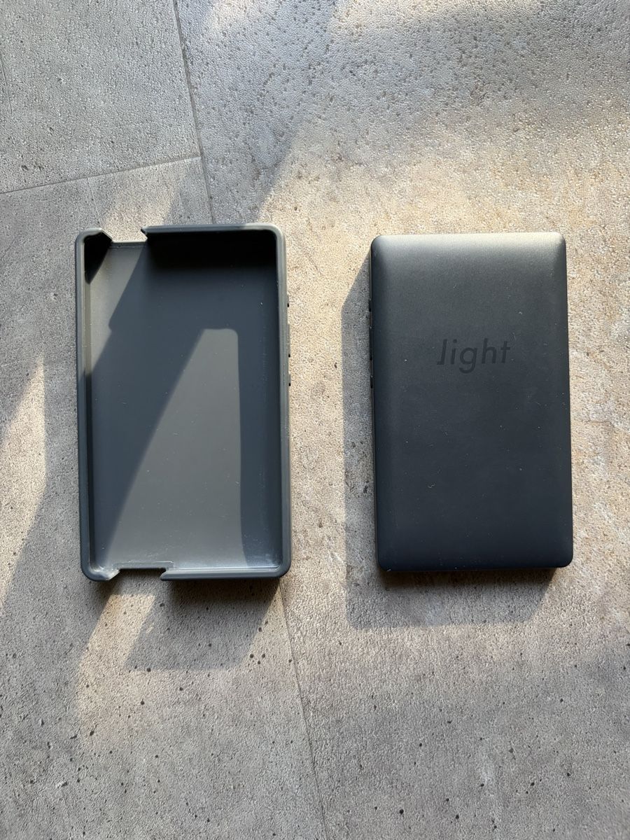Handys / Smartphones: Lightphone 1st Gen – Neu (gemäss Beschreibung) aus Zürich von convolkconved 2