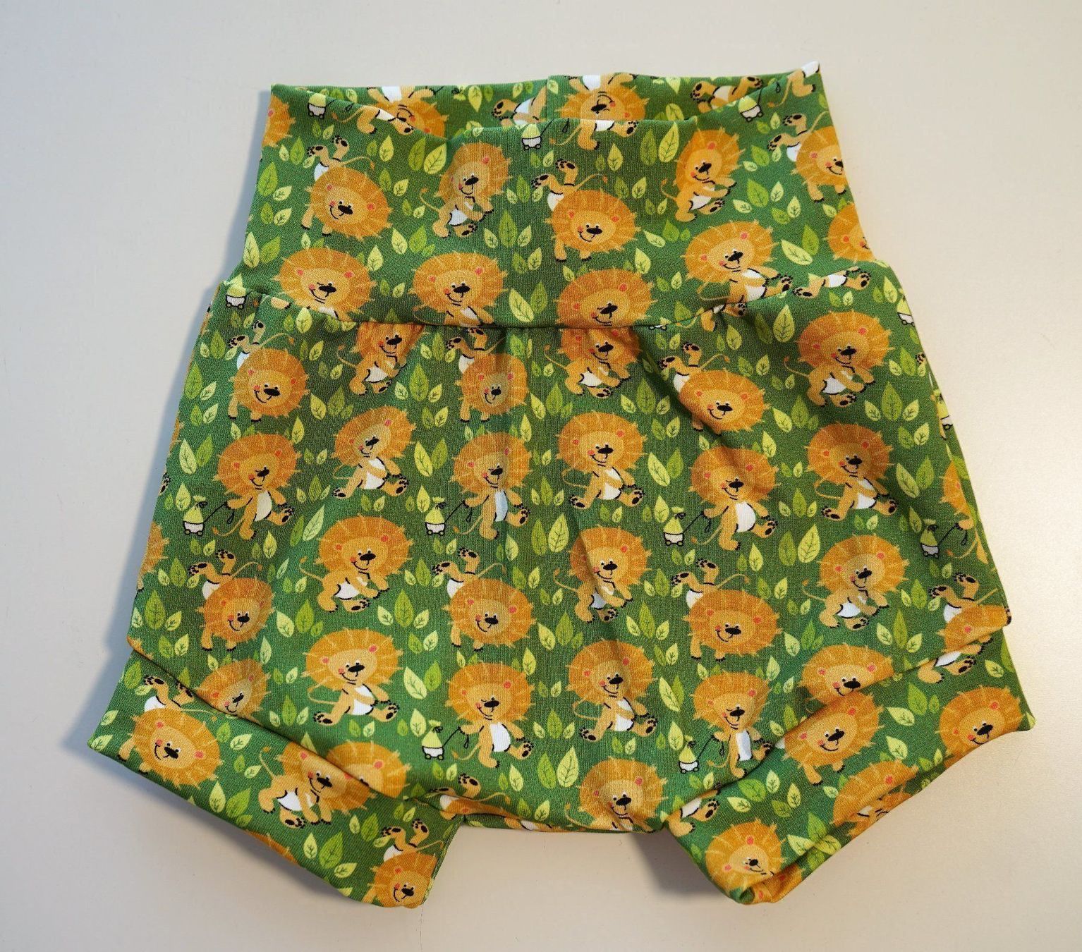 Pantaloni: Kurze Hose mit Löwen 74/80 NEU – Nuovo e nell'imballaggio originale da Zürich venduto da sambaum