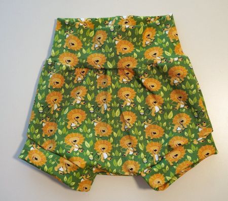 Kurze Hose mit Löwen 74/80 NEU