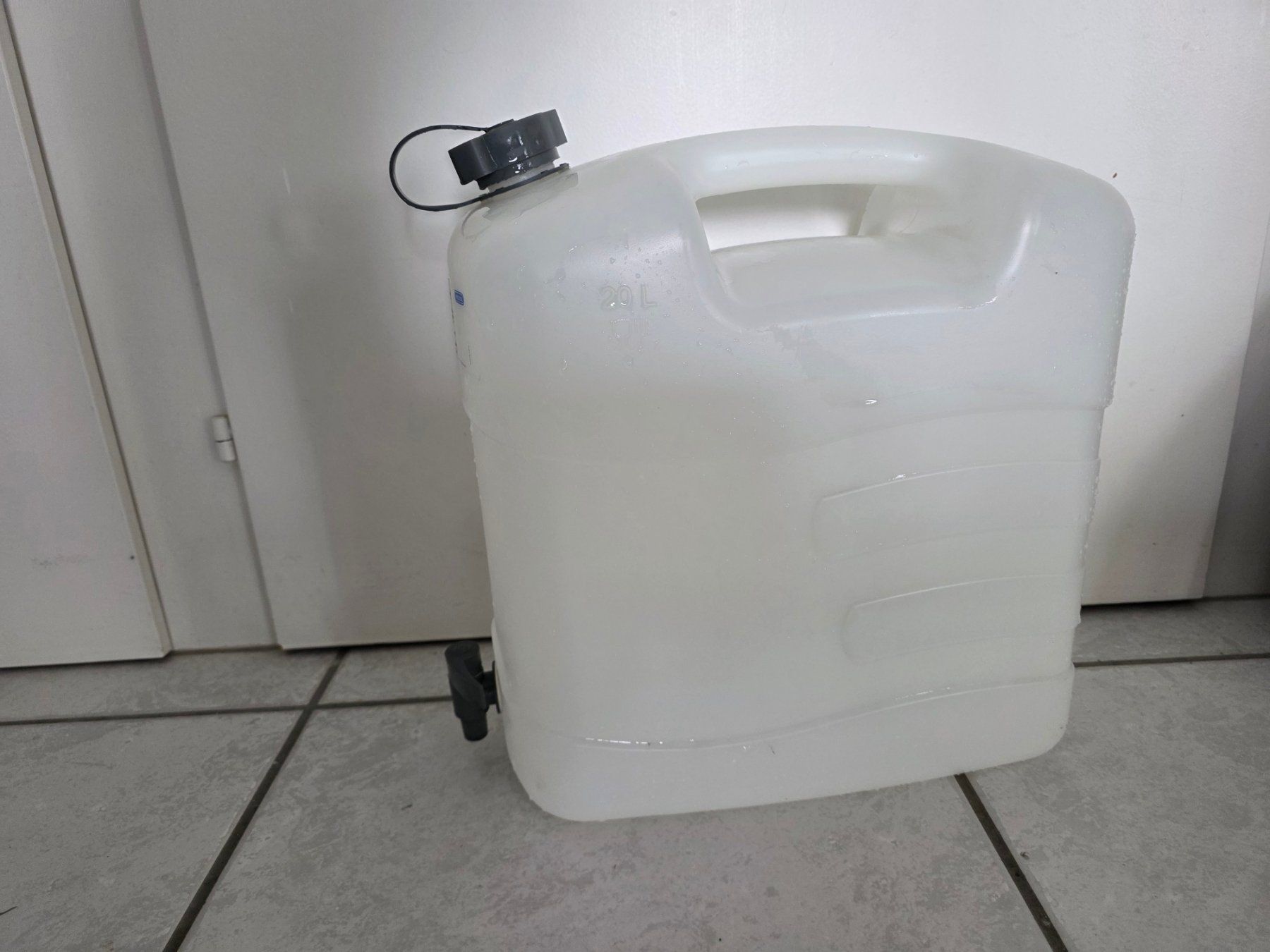 Serbatoi, Taniche & Tubi: Wasserkanister 20l – Usato da Birrwil venduto da Baedu00