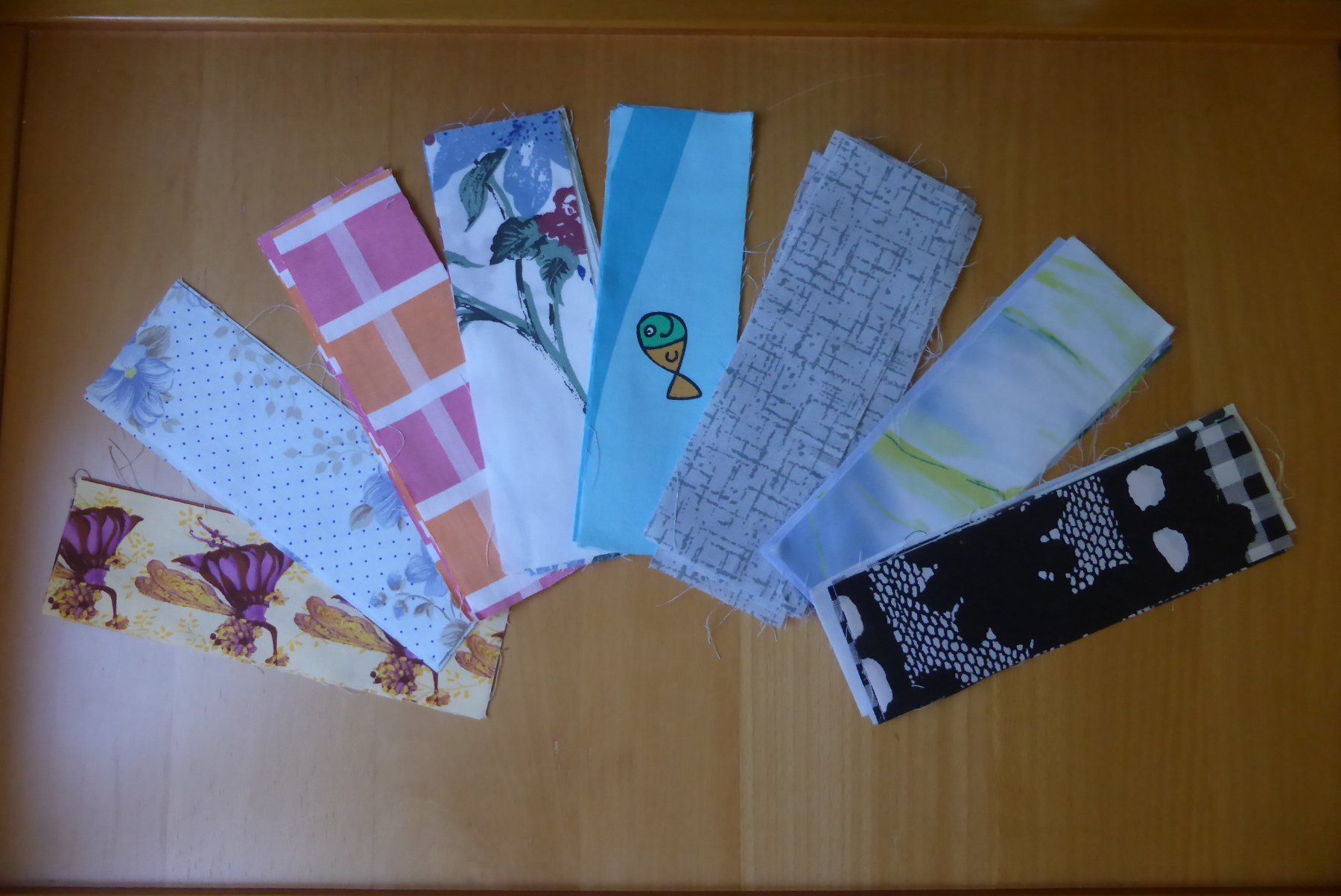 Stoffe: Patchwork Baumwolle - 50 Streifen 6.4 x 20 cm, bunt-2 – Gebraucht aus Brunnadern von pinkfaden
