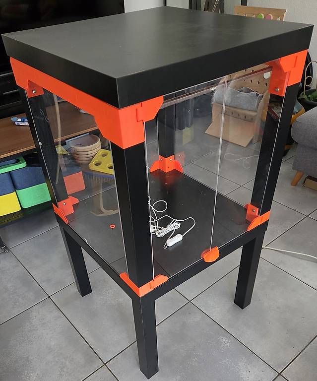 Prusa Stampanti 3D: 3D-Drucker-Gehäuse aus Ikea Lack – Usato da Wölflinswil venduto da assortio