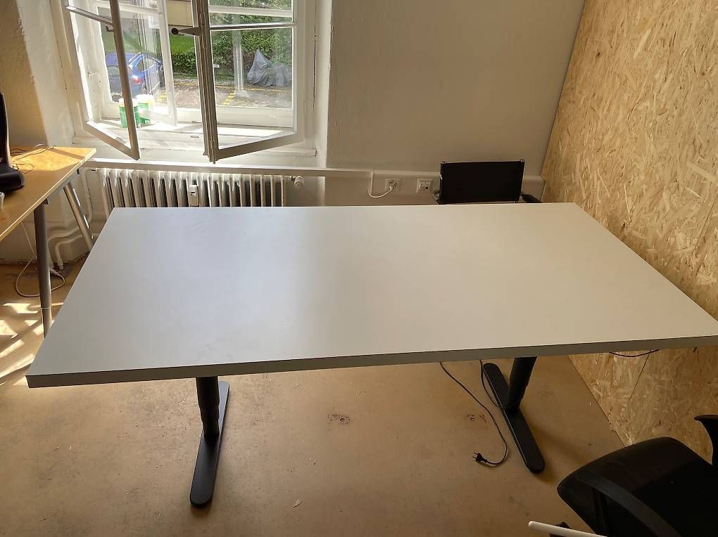 Tables: Stehtisch elektrisch – D'occasion à luzern par Velotin873 1