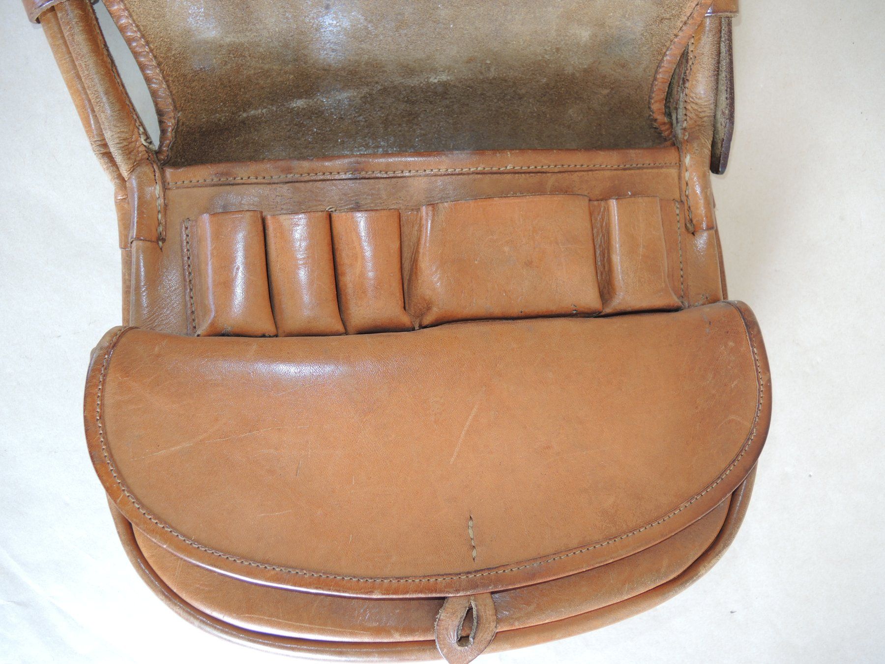Taschen: Vintage Ledertasche  Umhängetasche  Echtleder – Gebraucht aus Rorschach von maeck8 6