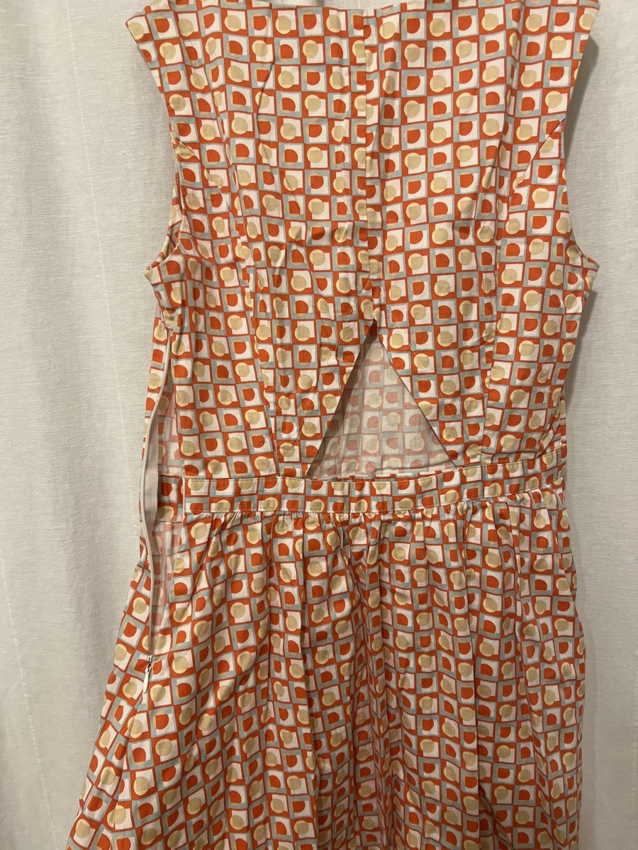Kleider: Sommerkleid Grösse S Orange gemustert luftig – Gebraucht aus Luterbach von vatab 2