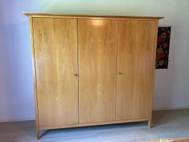 Kleiderschrank  3-türig