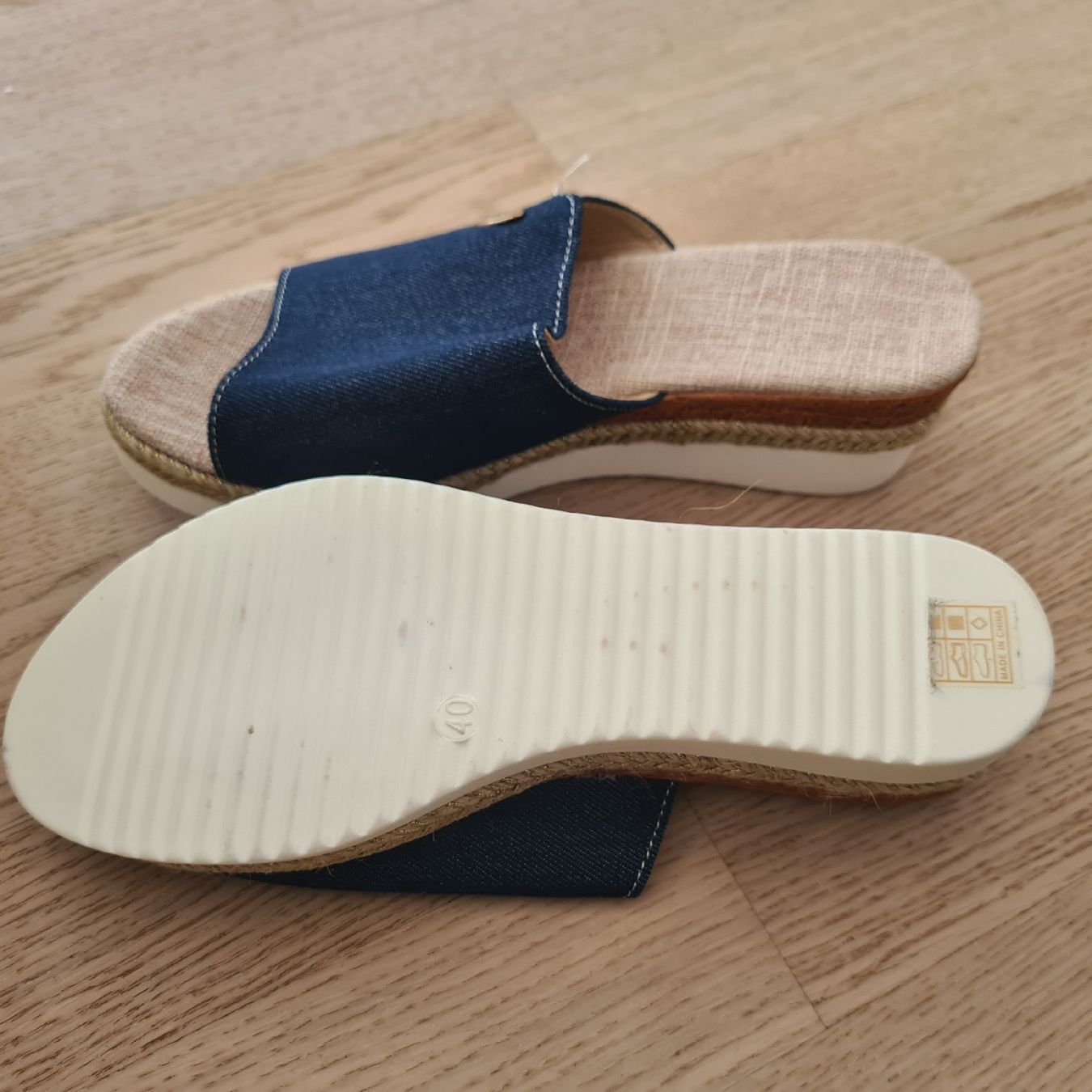 Chaussures femmes: Pantoletten  Gr. 40 – D'occasion à Steinen par turbogeiss99 6