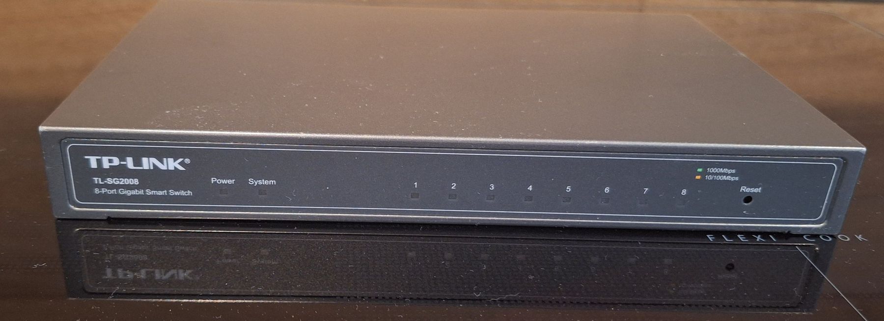 TP-Link Hub & Switch: TP-Link TL-SG2008 8-Port Gigabit Switch – Usato da Egg b. Zürich venduto da Andoria35