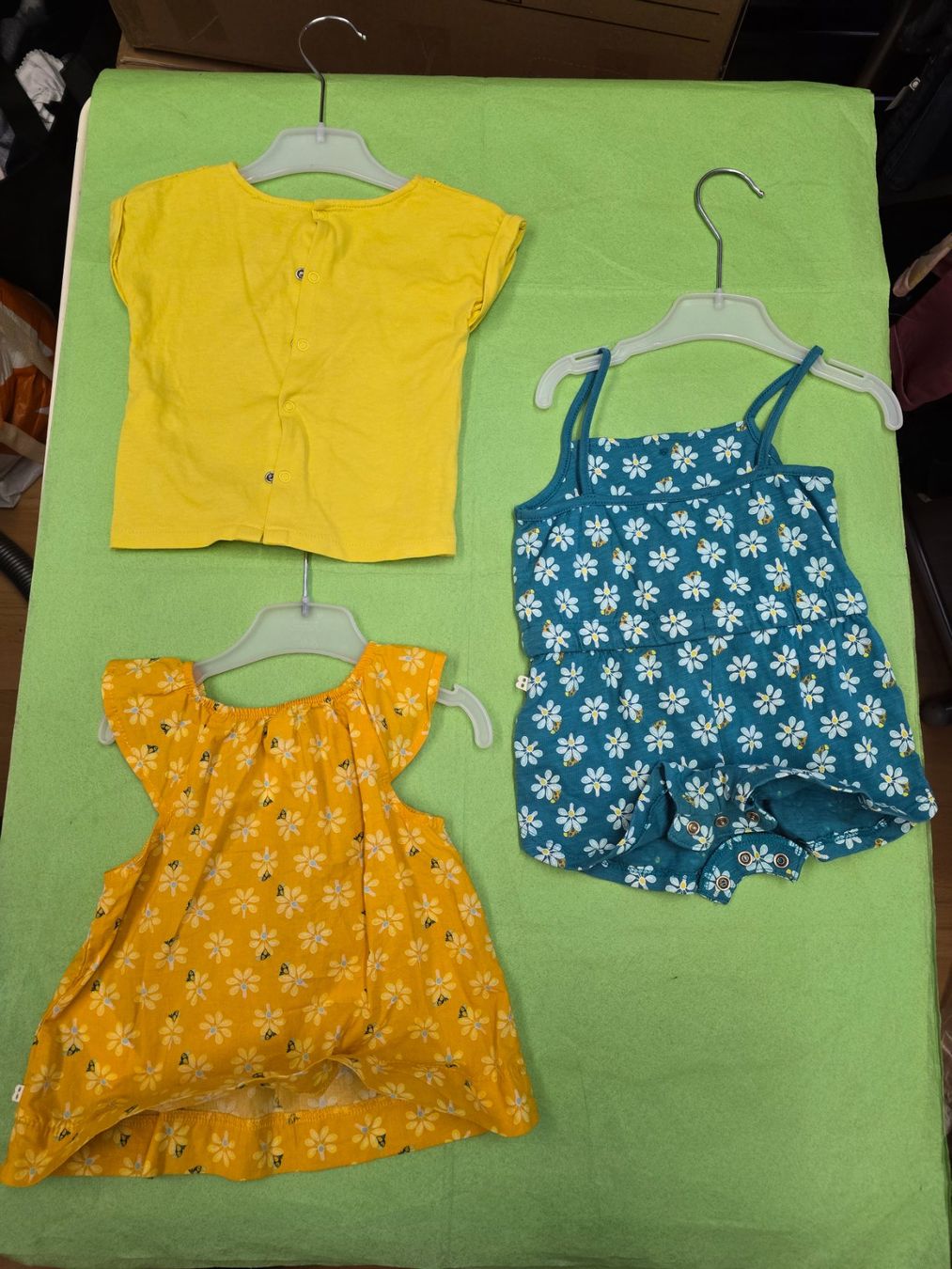 Lotti & Set di vestiti: Obaibi Kleider Grösse 71cm – Nuovo (secondo la descrizione) da Schönenwerd venduto da Chez_Mimi 1