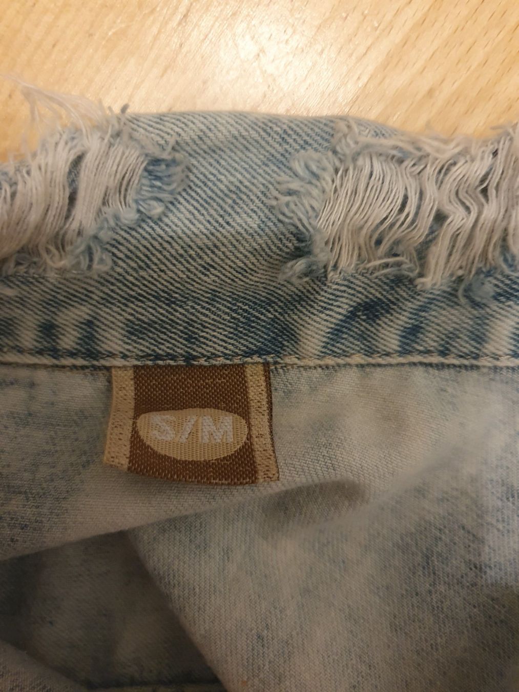 Vestes: Coole Jeansjacke, Gr. S/M, oversized, Destroyed Look – D'occasion à Kloten par Hektor44 4