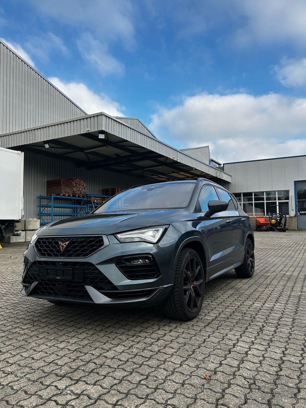 Cupra Automobili: Cupra Ateca 2.0 TSI 4Drive DSG – Usato da Glattbrugg venduto da Wo.