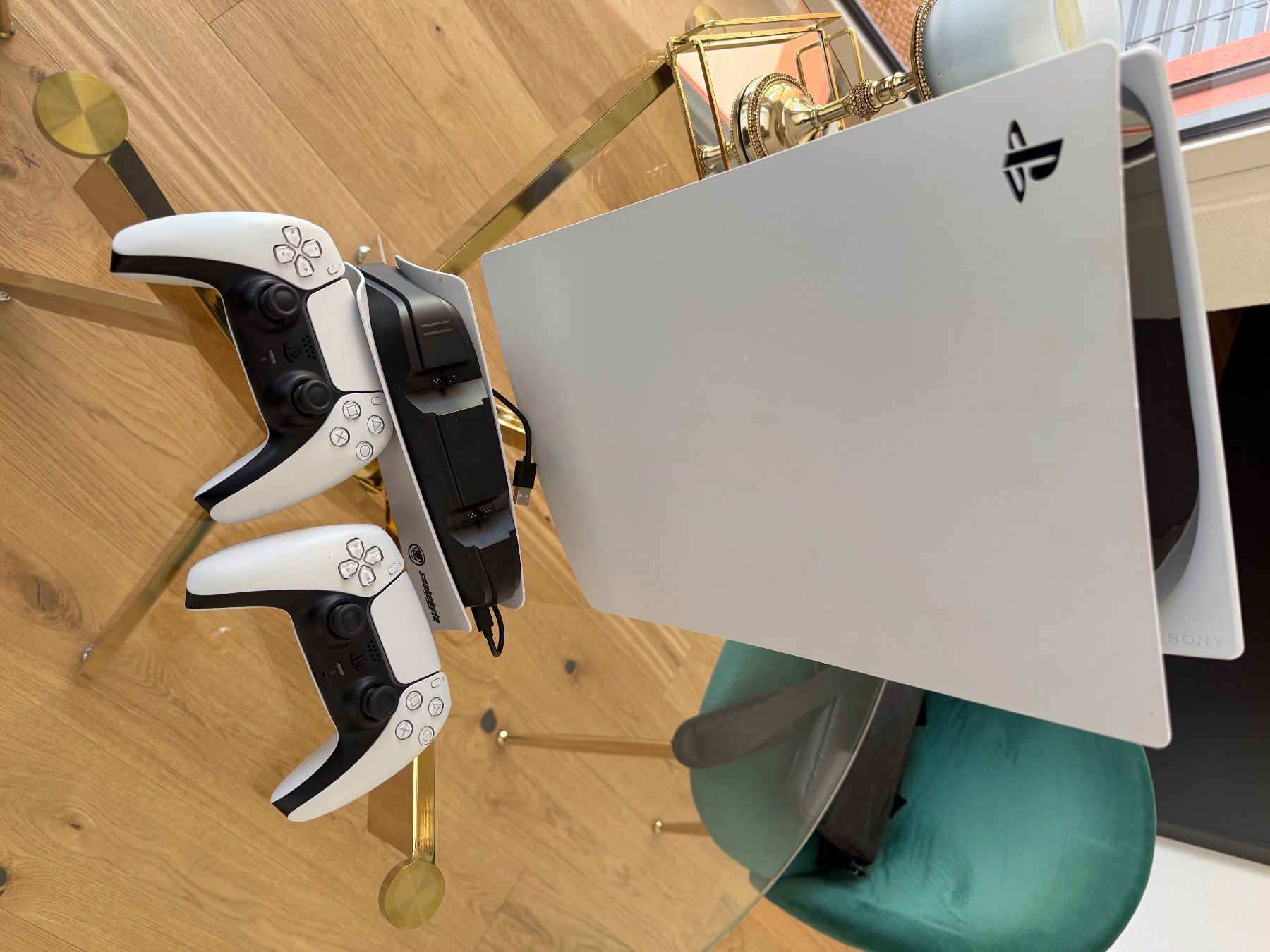 Sony Konsolen: PlayStation 5 DualSense Controller-Ladestation-Set – Neu (gemäss Beschreibung) aus Waldenburg von Gile35