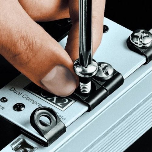 Libri: Adam Hall 19" Parts Humfrees - Befest... – Nuovo e nell'imballaggio originale da Däniken SO venduto da Profog1