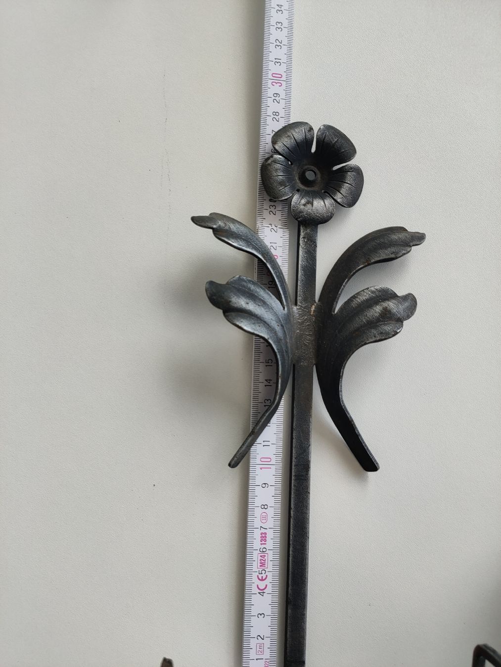 Eisenwaren: Blumenhalter zum aufhängen Metall mit Topf - Vintage Design – Gebraucht aus Gipf-Oberfrick von minini 6