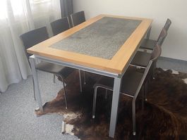 Esstisch mit 6 passenden Lederstühlen