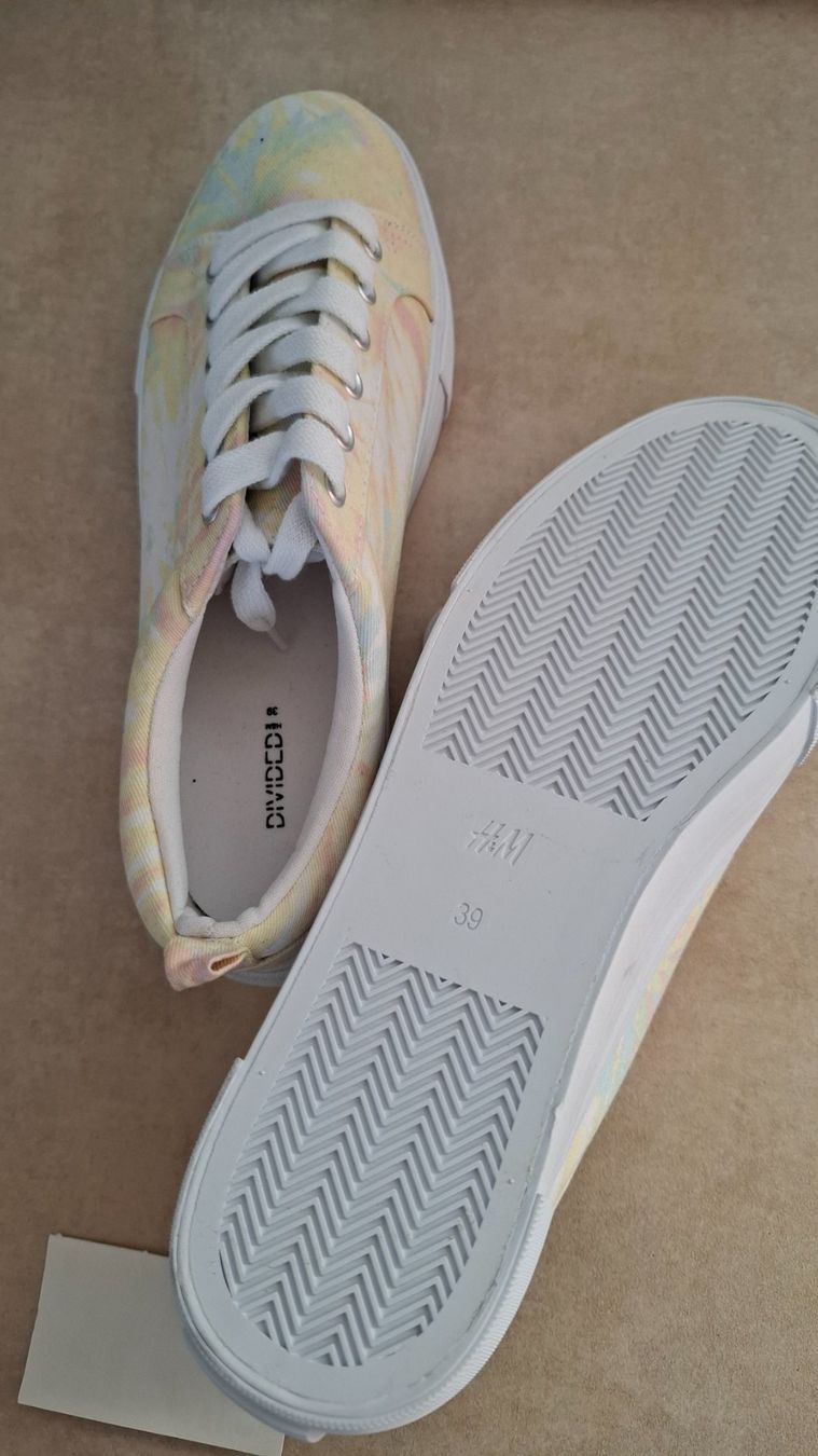 Scarpe da donna: Mode Sneaker - Grösse 39 – Nuovo (secondo la descrizione) da Rickenbach b. Wil venduto da VeryLovelyThings 4