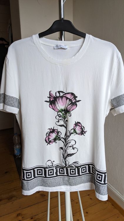 Versace T-shirt: Versace T-shirt – Nuovo (secondo la descrizione) da Thalwil venduto da kat_d85f