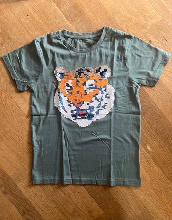 2 Shirts mit Pailletten 'Tiger und Hai' für Kinder
