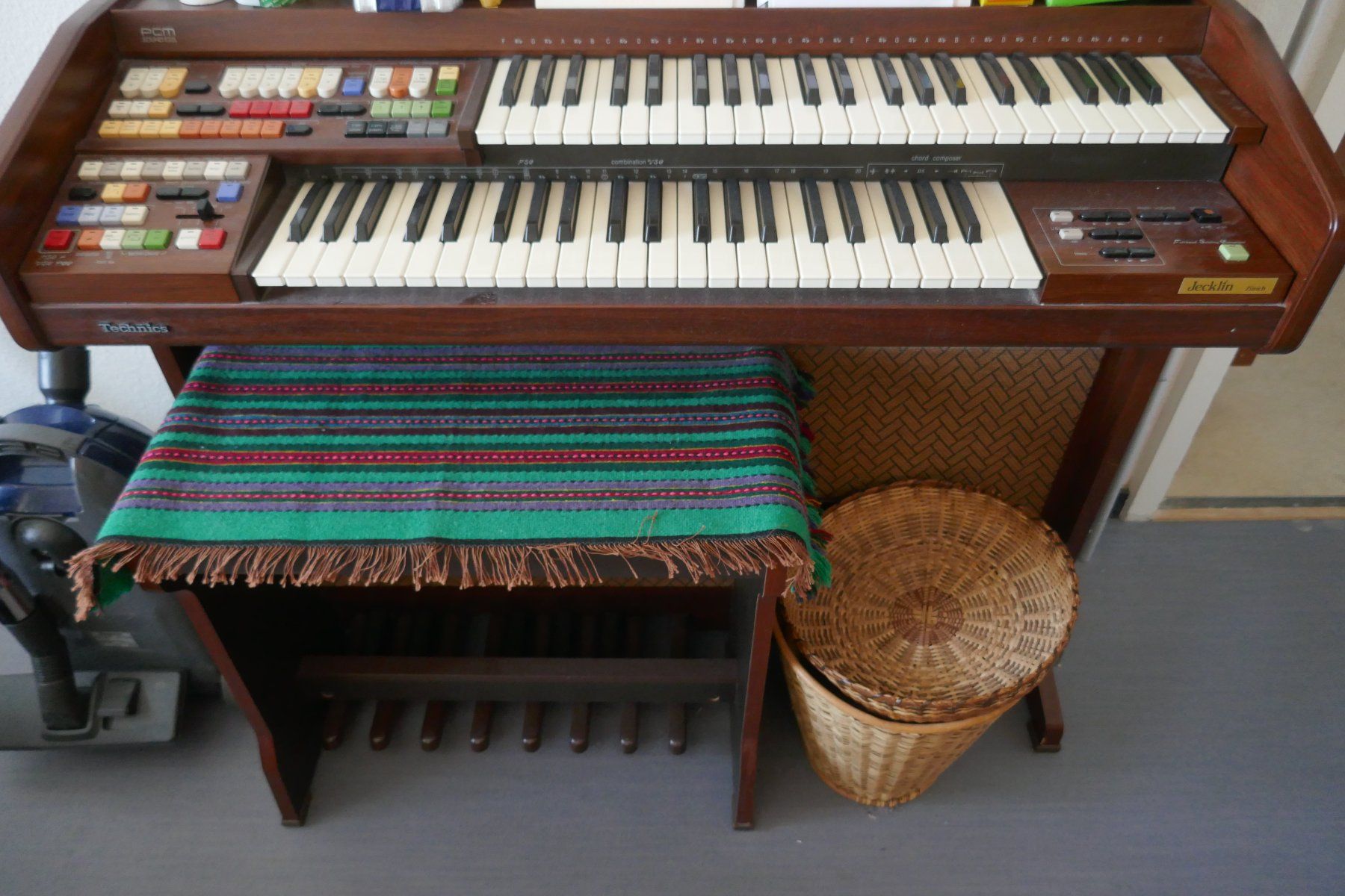 Technics Musikinstrumente: Heim-Orgel – Gebraucht aus Winterthur von KarlR01