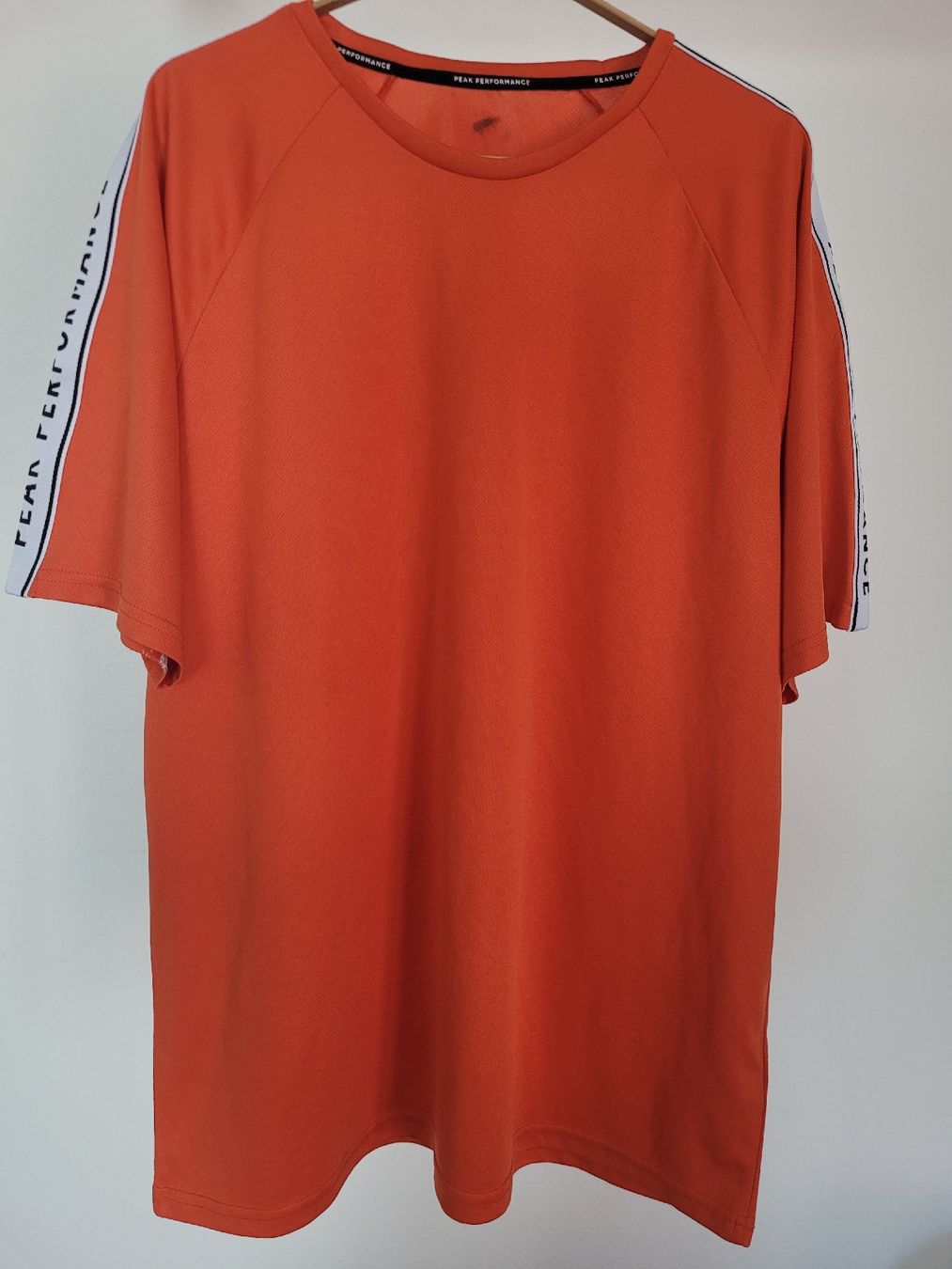 Peak Performance T-shirt: PEAK PERFORMANCE (SPORT-)SHIRT – Nuovo (secondo la descrizione) da Zürich venduto da mer_6tqg