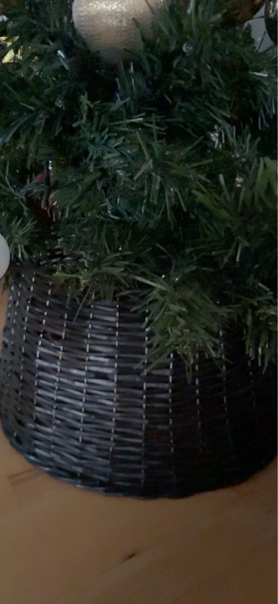 Tutte le decorazioni: Base albero di Natale in vimini nero - Elegante! – Usato da Lausanne venduto da giu_f5br 1