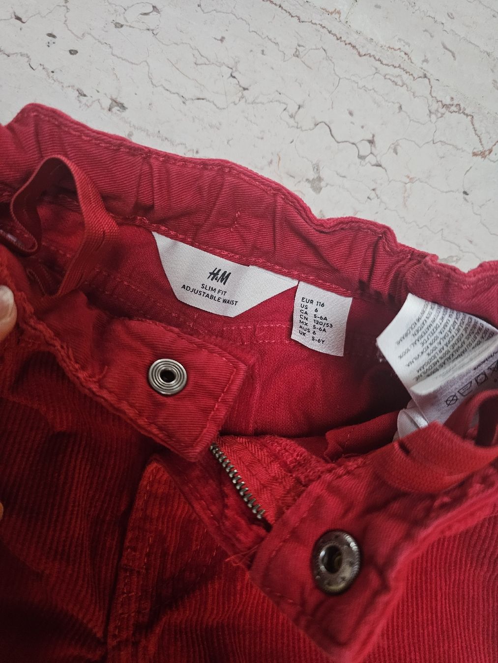 Lotti & Set di vestiti: Lot vêtements garçon 5 ans – Usato da Villeneuve VD venduto da ClarissaWyl 4