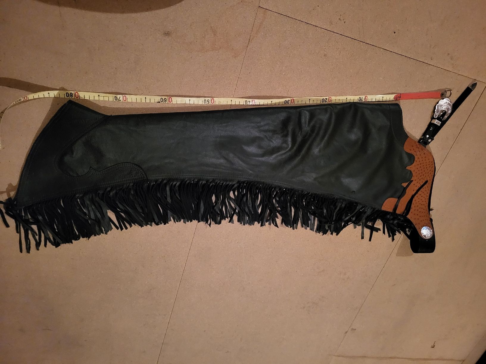 Pantaloni: show chaps kalbs-straussenleder westernchaps custommade – Nuovo (secondo la descrizione) da Zuzwil SG venduto da TSGWEAL1 6