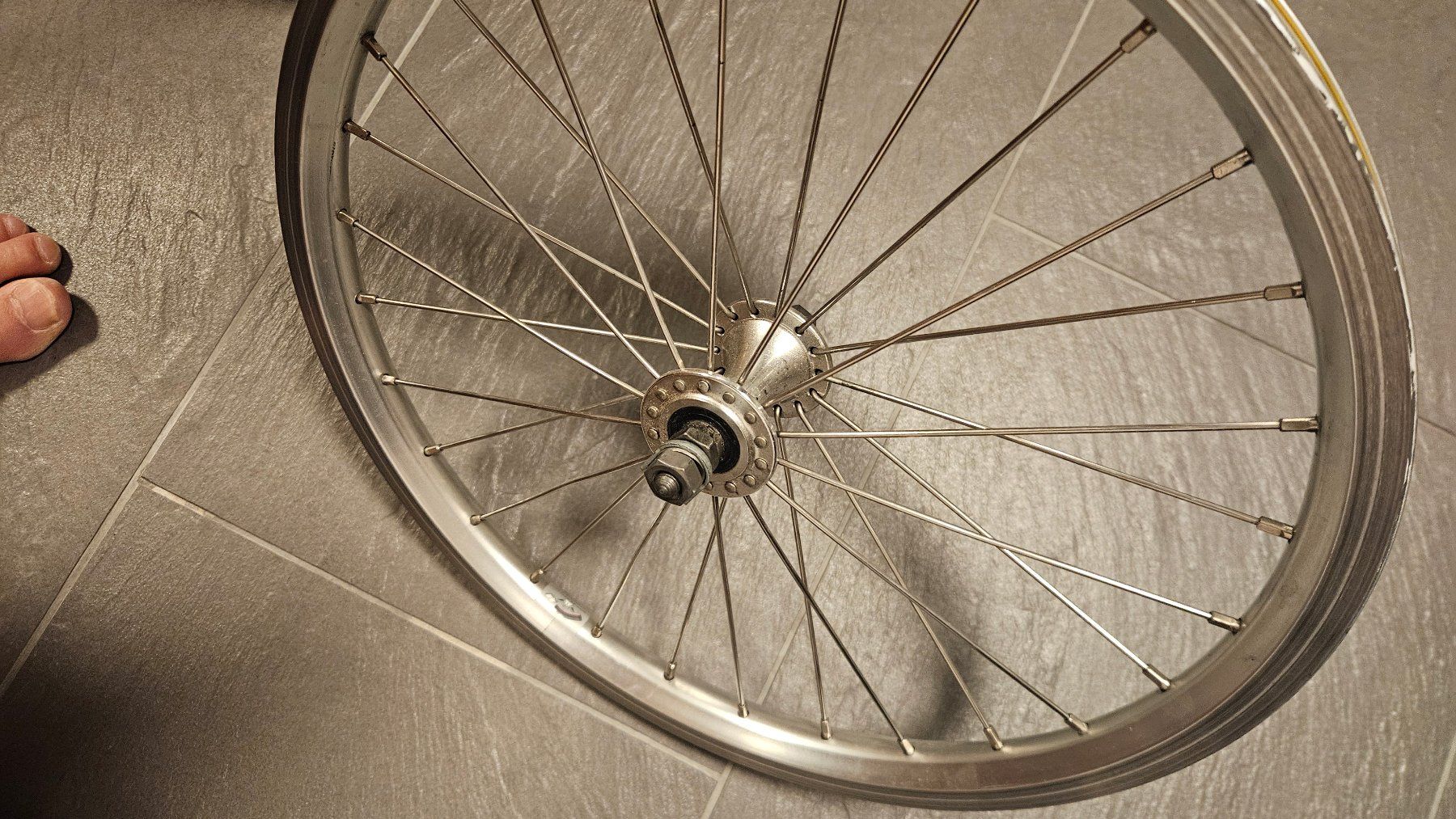 Brompton Pezzi di ricambio: Brompton Vorderrad silber – Usato da Frauenfeld venduto da Nasty11 2