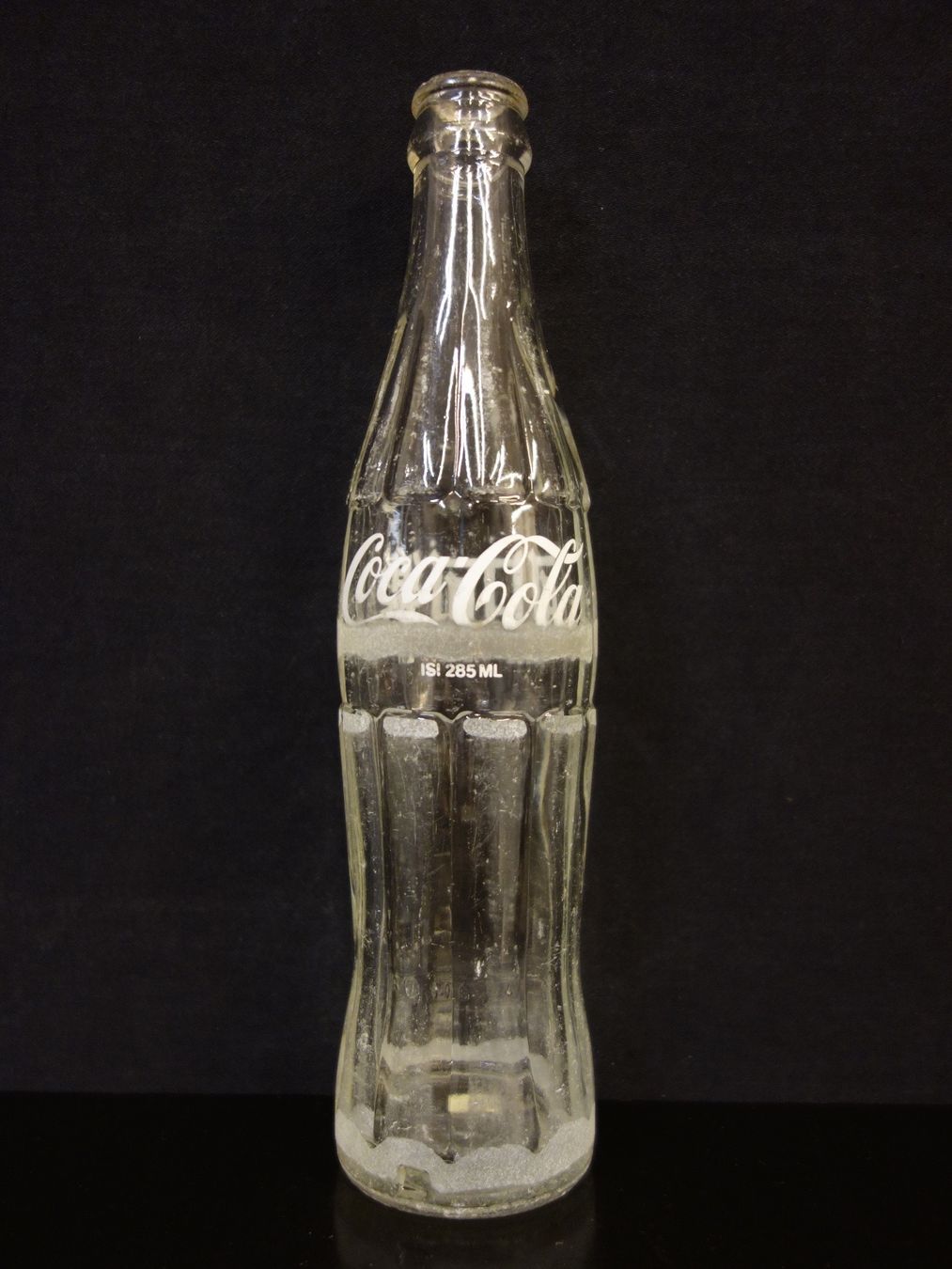 Coca-Cola Flaschen: 1 kleine alte Flasche COCA-COLA CHINA CHINESISCH – Gebraucht aus Kerzers von Flaschenposten 3