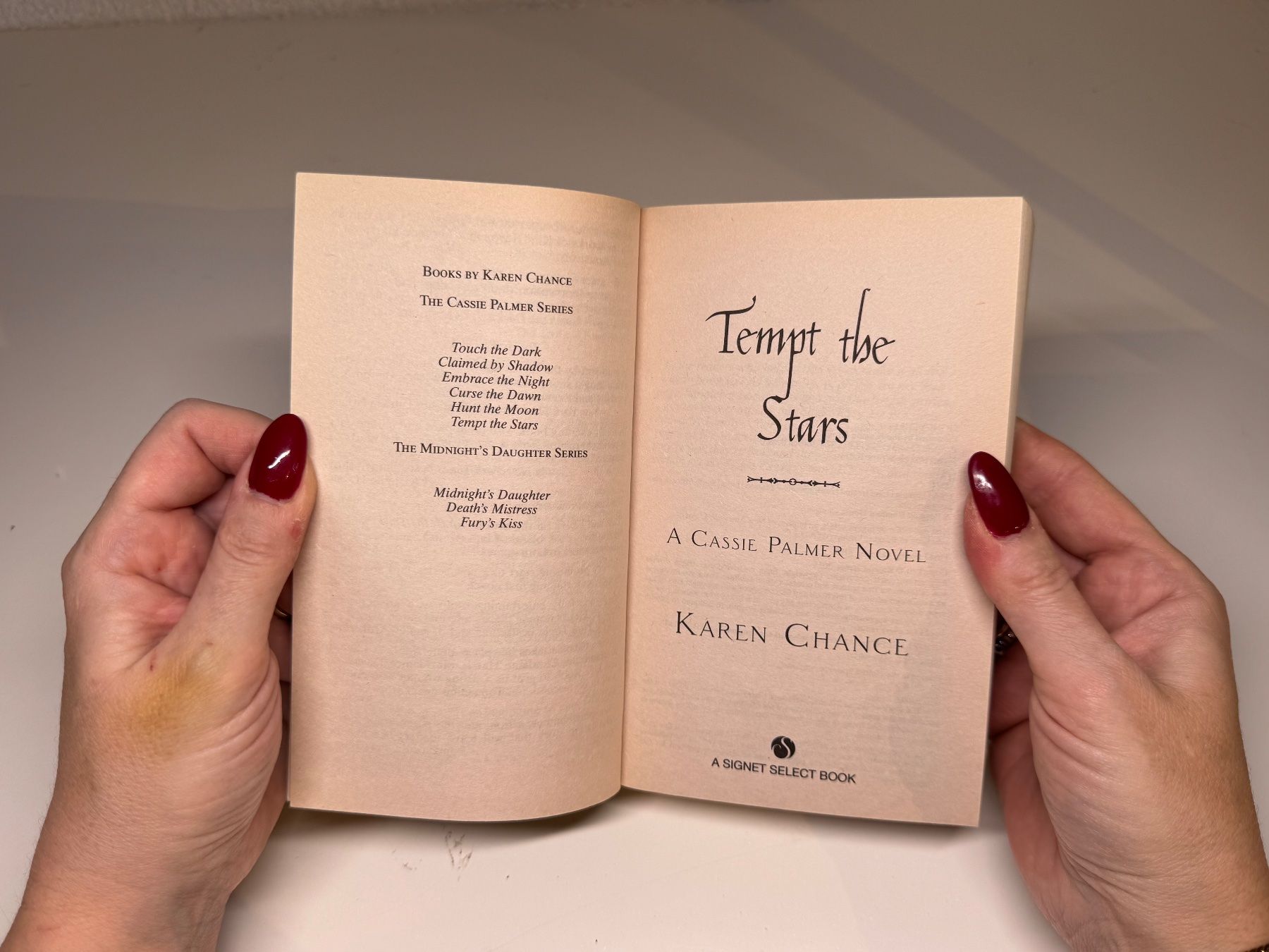 Libri: NOVEL: Karen Change, Tempt the Stars – Usato da Grosswangen venduto da English_books 2