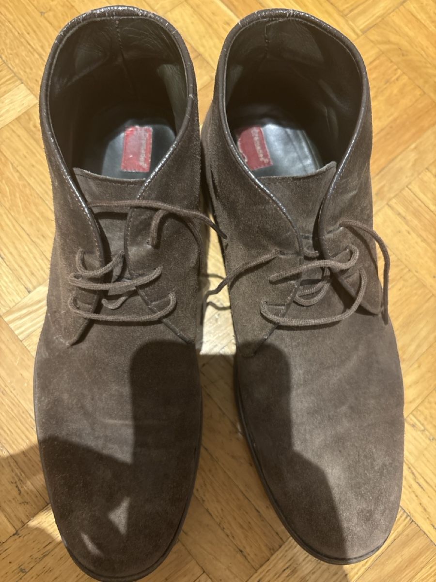 Scarpe da uomo: Bottines Chukka Daim Marron Taille 42 à nettoyer – Usato da GENÈVE venduto da Gaasss 1