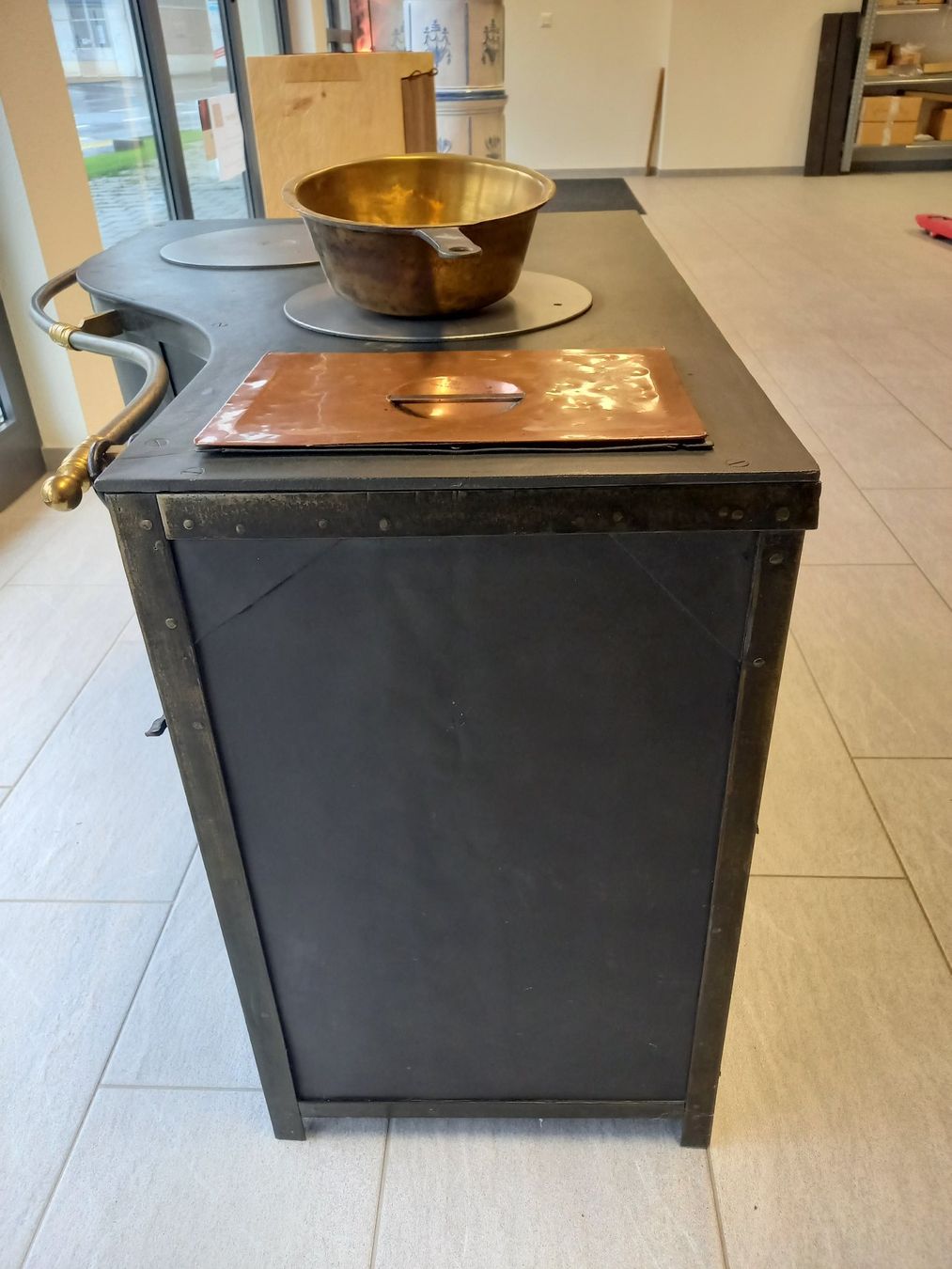 Cucine: Alter Deko-Holzherd – Usato da Rothenthurm venduto da inf_l6tn 4