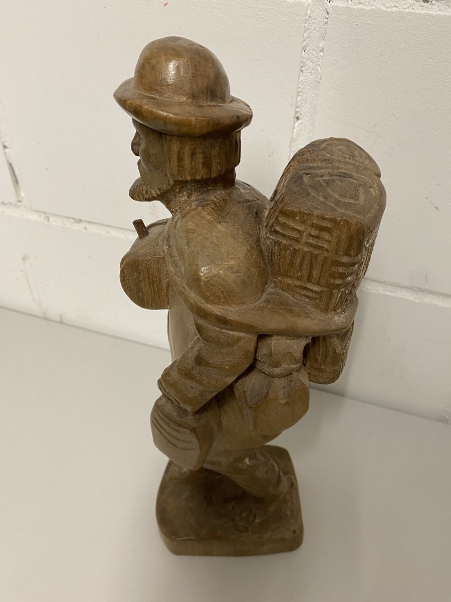 Statuette: Geschnitzter Mann Aus Holz – Usato da Ziefen venduto da IResi65 3
