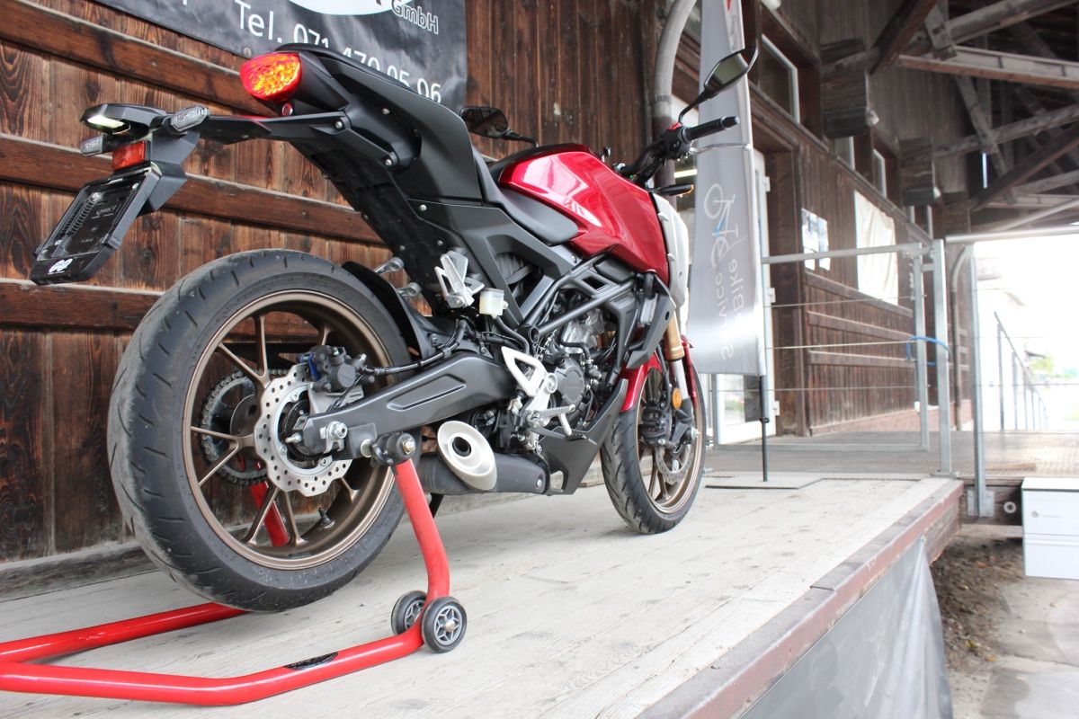 Strada: Honda CB125R – Usato da Egnach venduto da Egnacher-2Rad-Center 2