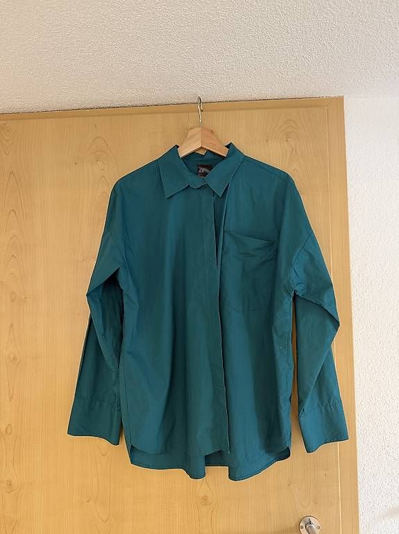 Chemisiers: Petrolblaue H&M Bluse – D'occasion à Rorschach par Tara234